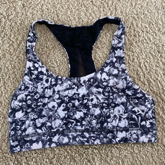 Lululemon Invigorate Bra Mash Up Black White Size 6 - Picture 3 of 5